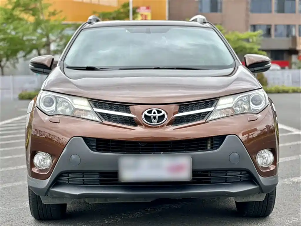 Toyota RAV4 2014 — фото 7