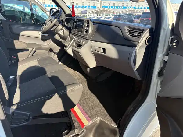Maxus V80 2023