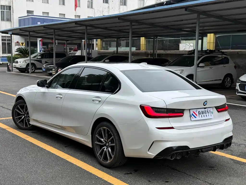 BMW 3 Series 2022