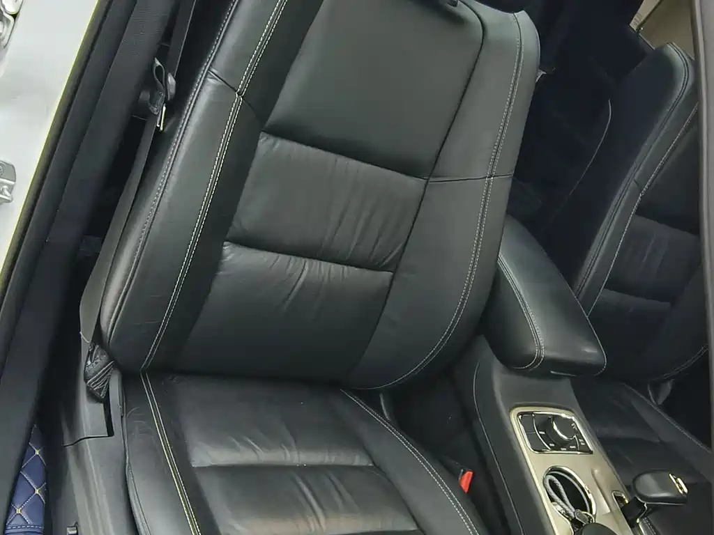 Jeep Grand Cherokee 2016 — фото 19