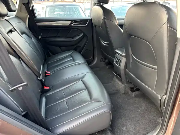 Roewe RX5 2016