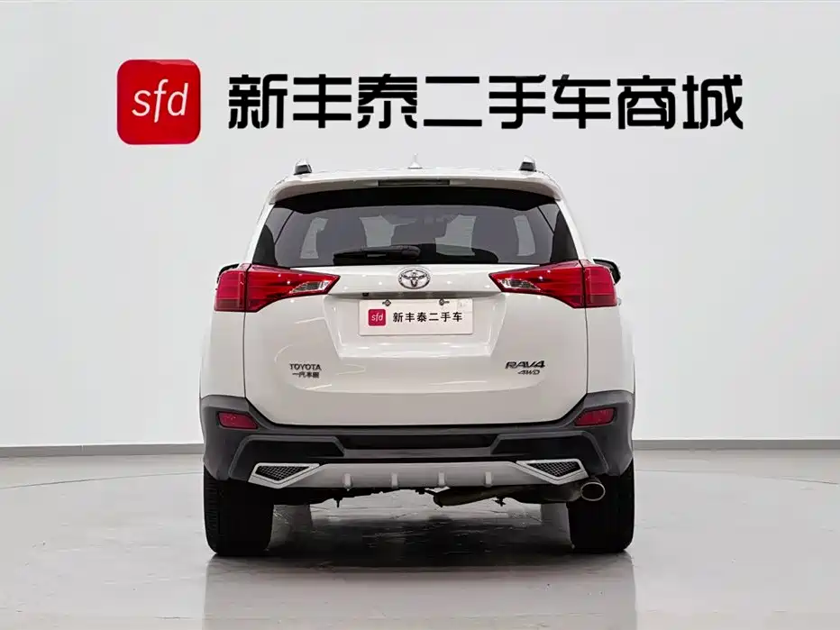 Toyota RAV4 2015 — фото 7