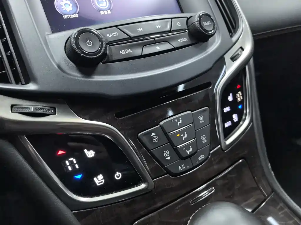 Buick LaCrosse 2014 — фото 12