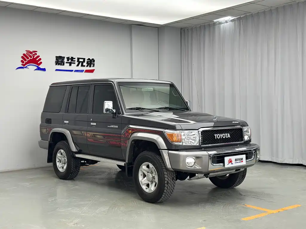 Toyota Land Cruiser 2023 — фото 4