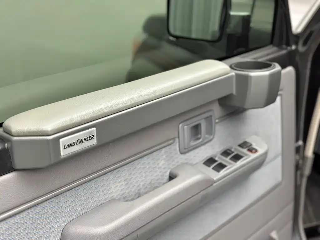 Toyota Land Cruiser 2023 — фото 21