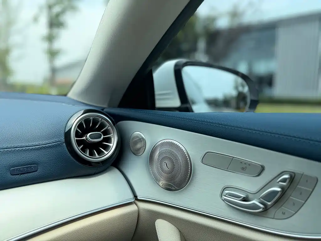 Mercedes-Benz E-Class 2022 — фото 11