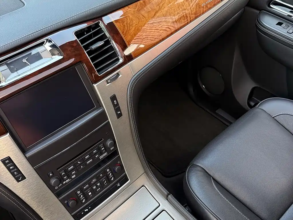 Cadillac Escalade 2014 — фото 13