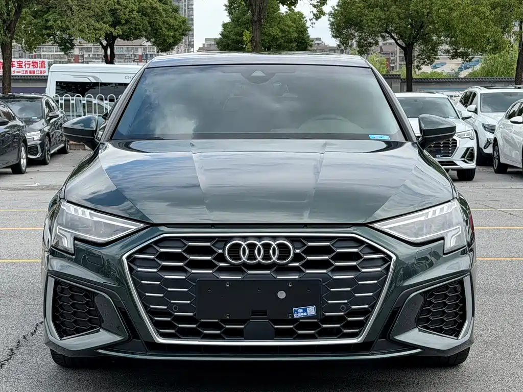 Audi A3 2023 — фото 3