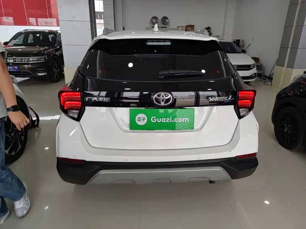 Toyota Yaris L 2023