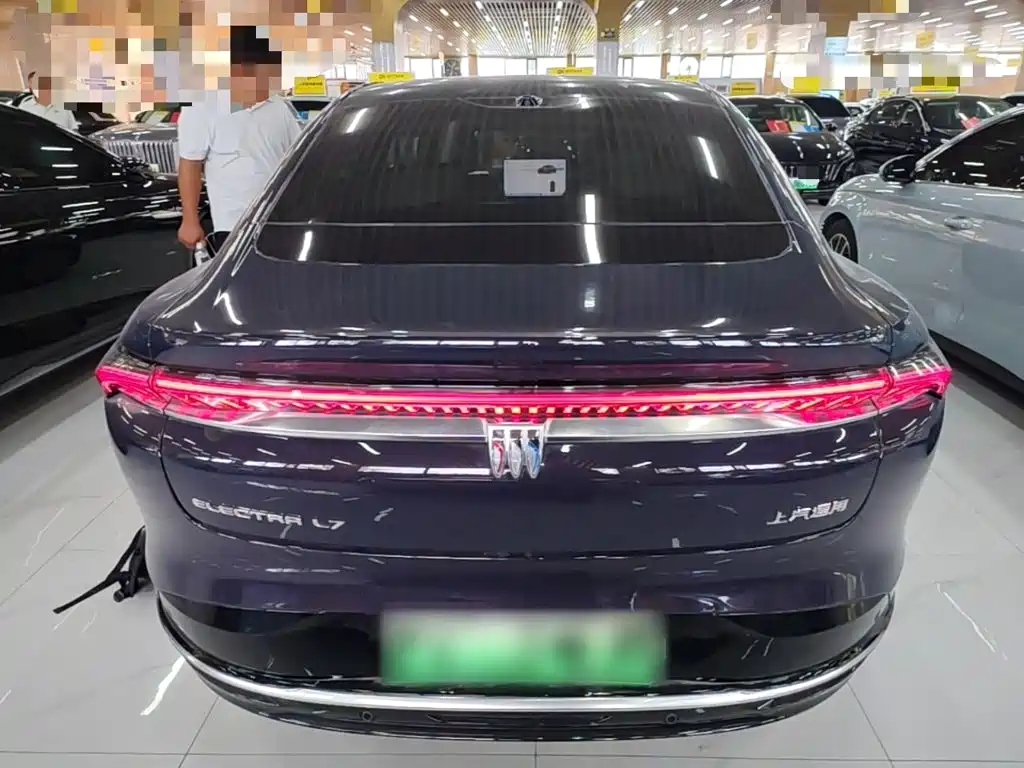 Buick Zhijing L7 2025 — фото 6