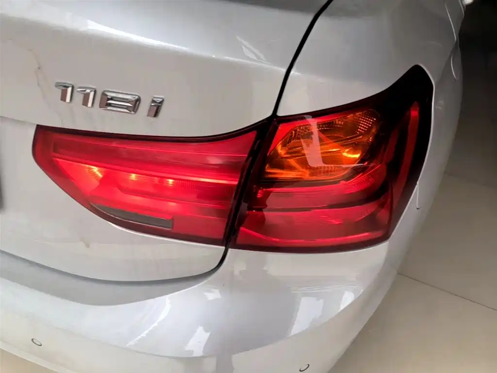BMW 1 Series 2017 — фото 8