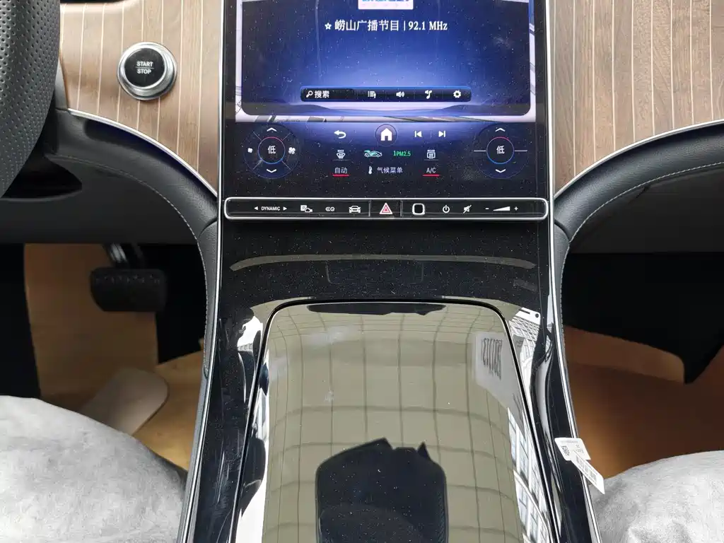 Mercedes-Benz EQE SUV 2025 — фото 18