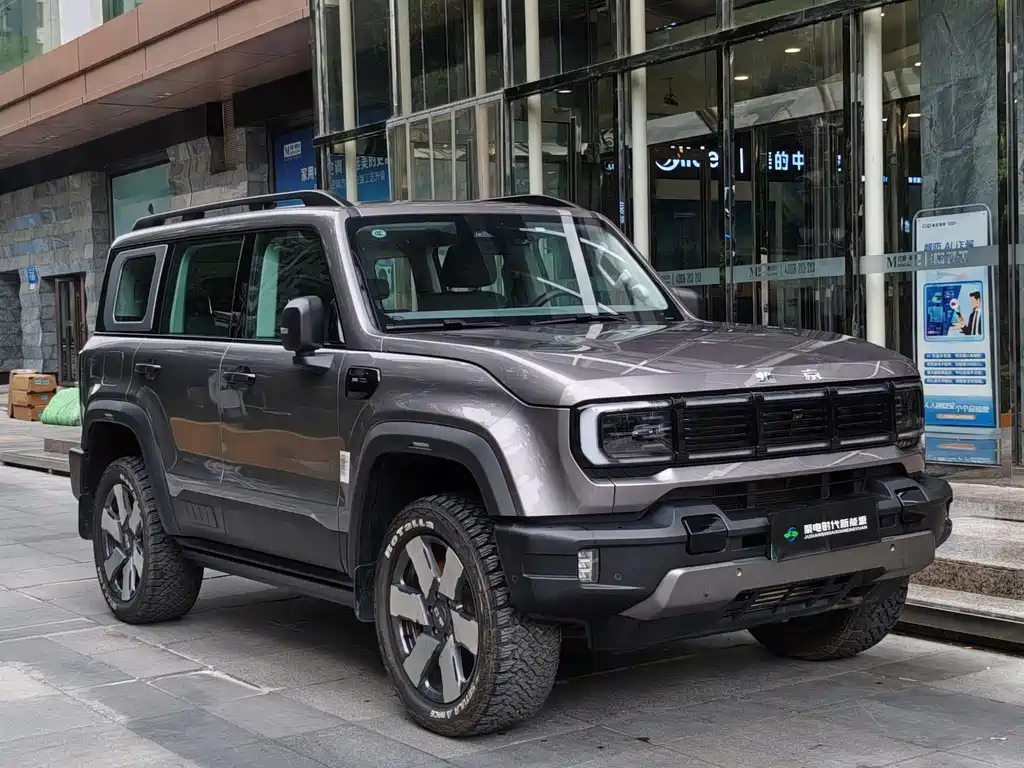 Beijing Off-Road BJ40 EREV 2025 — фото 3