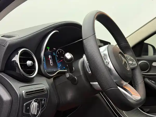 Mercedes-Benz C-Class 2020