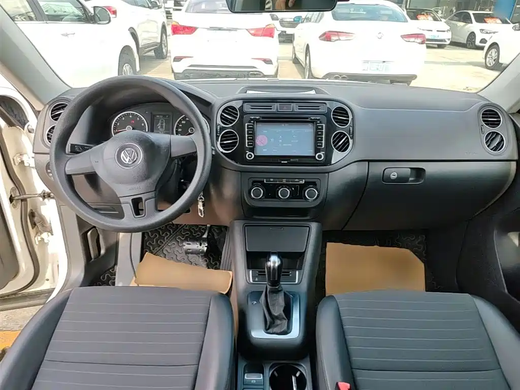 Volkswagen Tiguan 2014 — фото 10