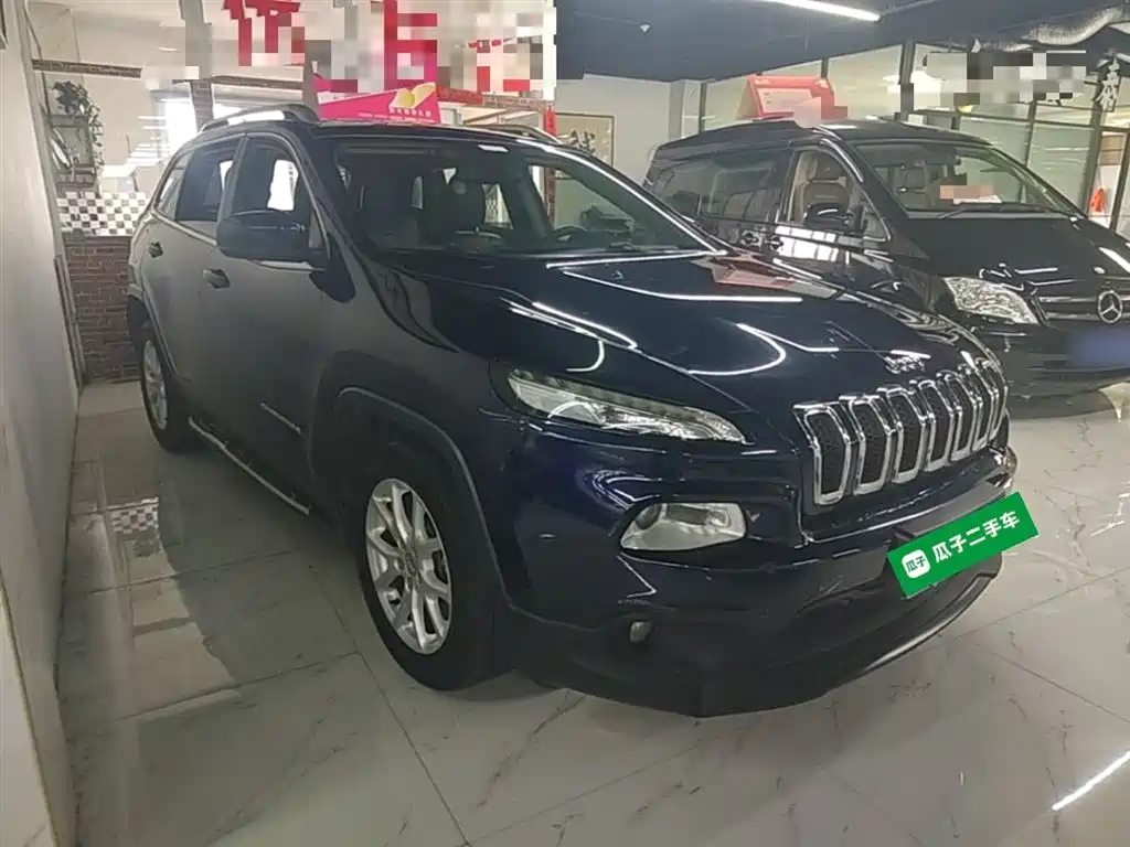 Jeep Cherokee 2017 — фото 22