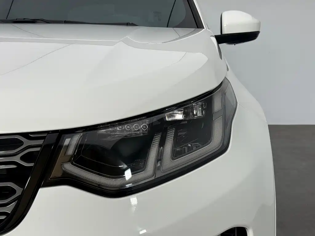 Land Rover Discovery Sport 2023 — фото 12