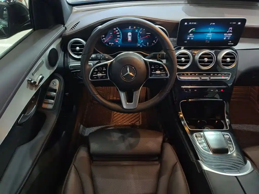 Mercedes-Benz GLC 2020 — фото 11