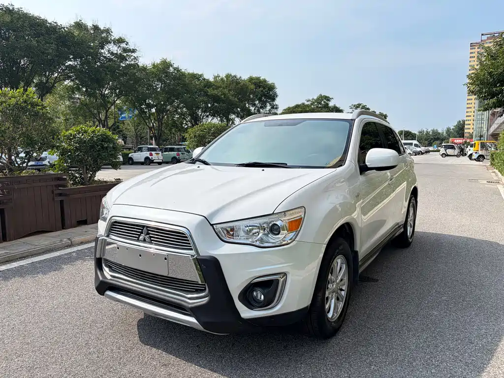 Mitsubishi Jinxuan ASX 2016 — фото 1