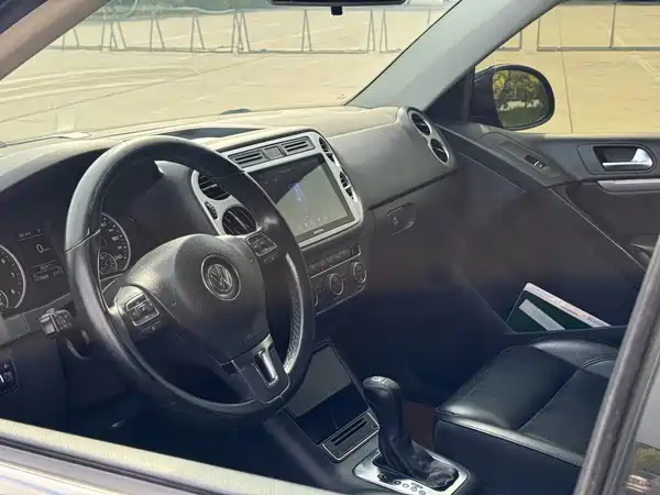 Volkswagen Tiguan 2015