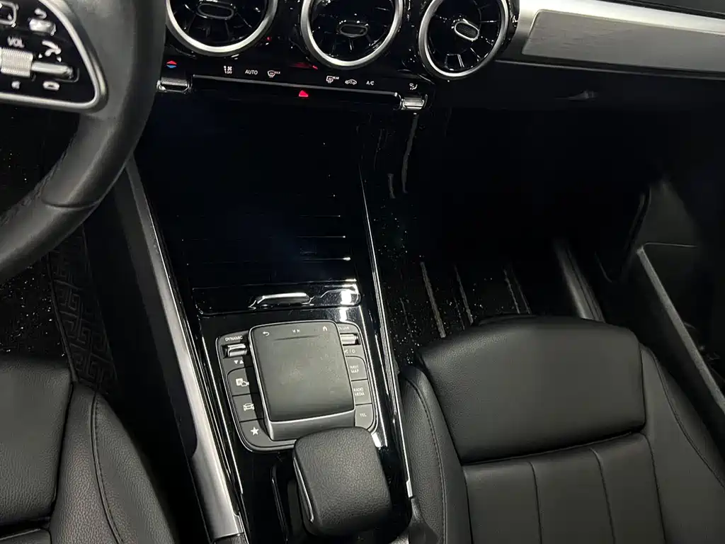 Mercedes-Benz GLB 2021 — фото 13