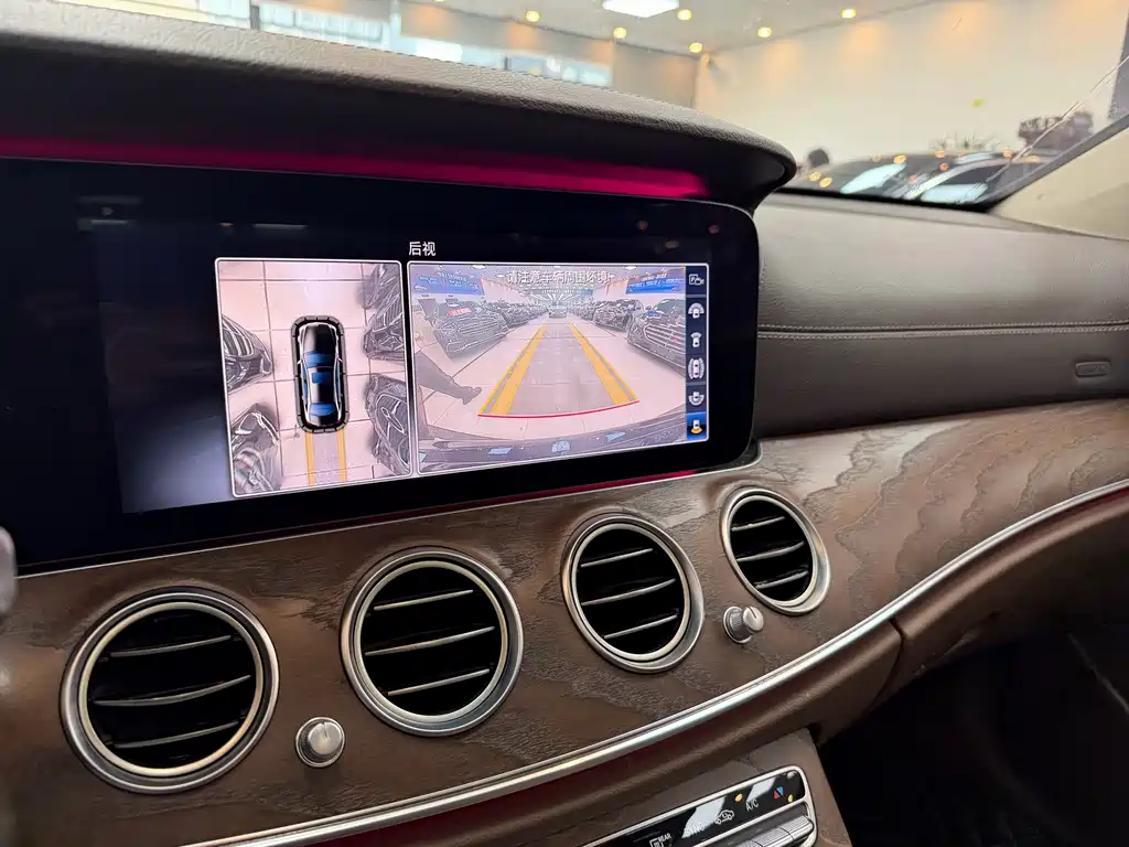 Mercedes-Benz E-Class 2018 — фото 10
