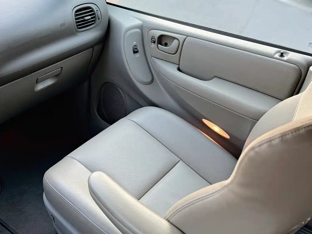 Chrysler Grand Voyager 2013 — фото 12