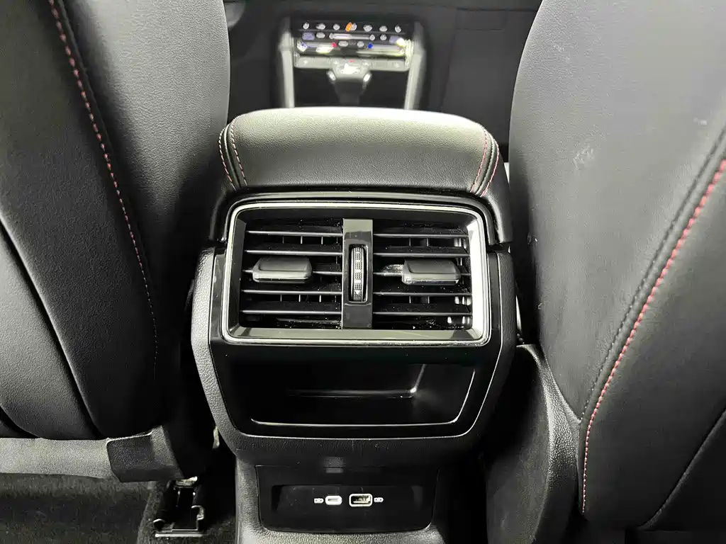 Skoda Karoq 2022 — фото 12