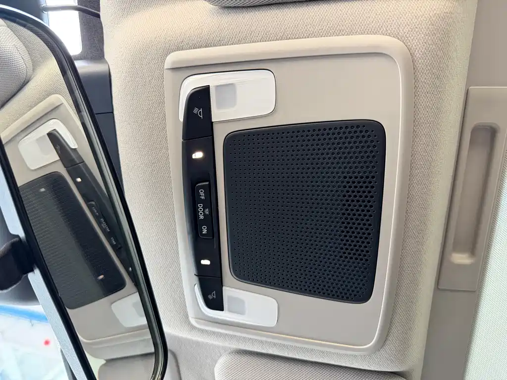 Honda Vezel 2023 — фото 15