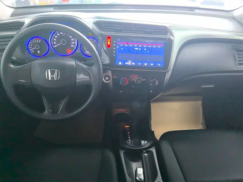 Honda City 2018 — фото 10