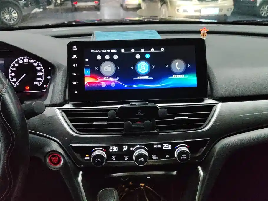 Honda Accord 2022 — фото 13