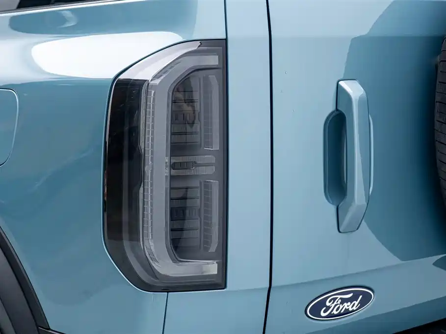 Ford Bronco 2025 — фото 10