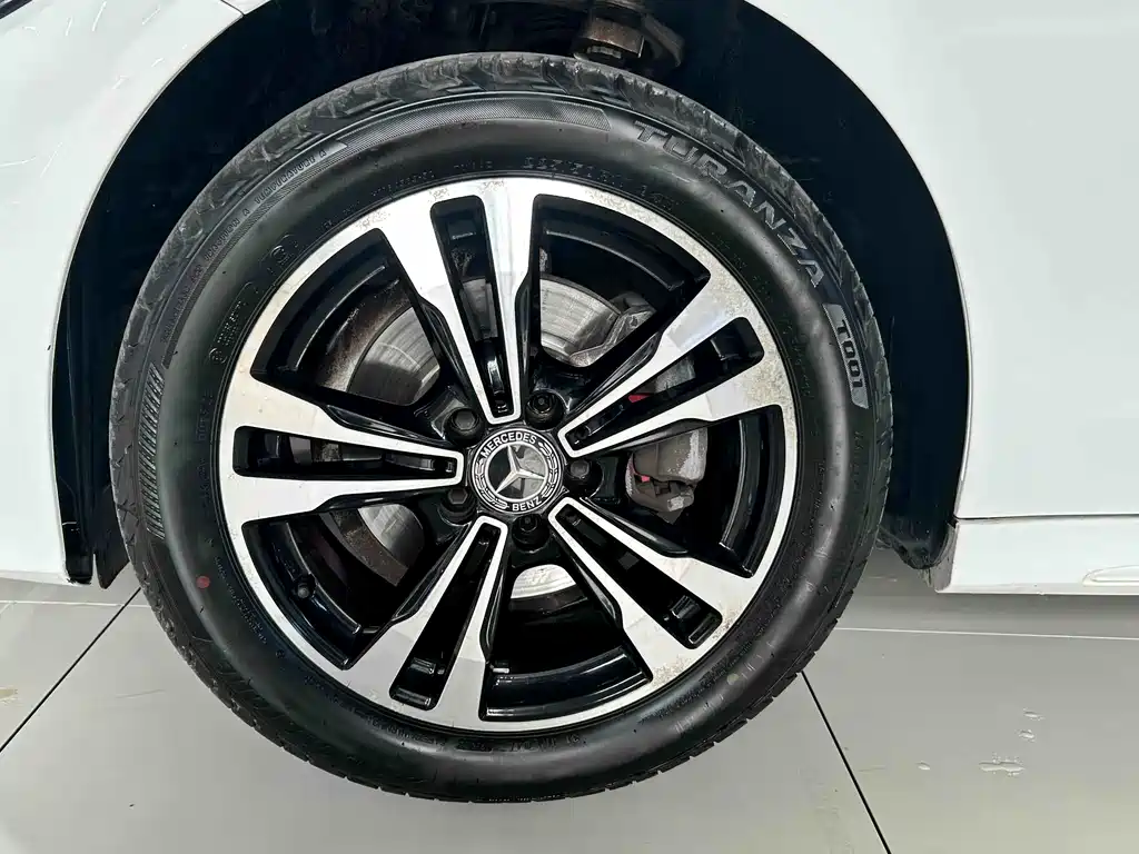 Mercedes-Benz C-Class 2018 — фото 18