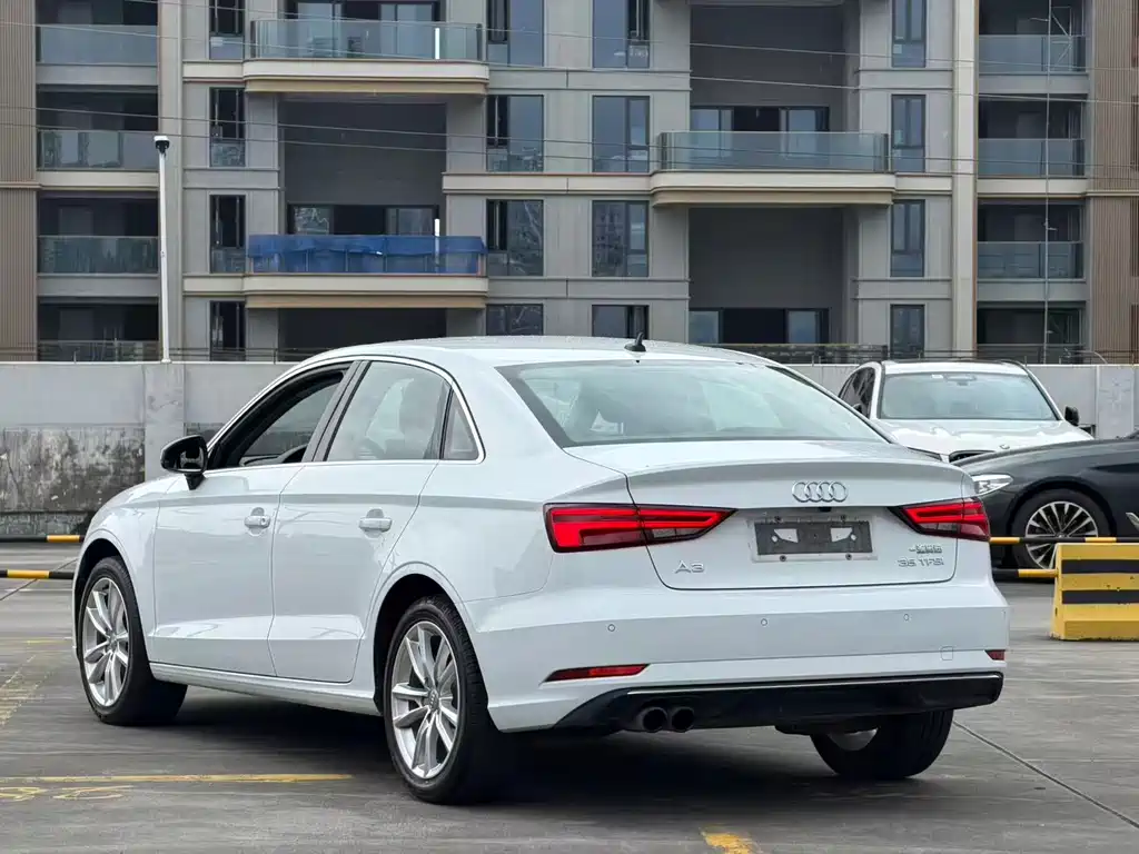 Audi A3 2019 — фото 9