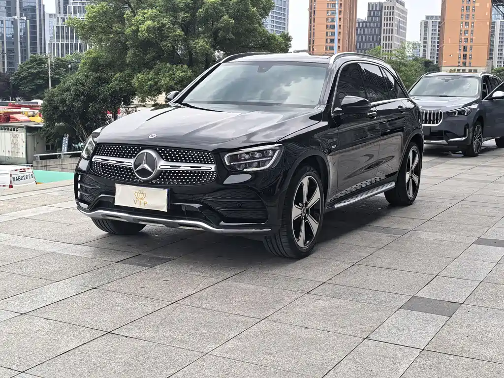 Mercedes-Benz GLC 2022 — фото 1