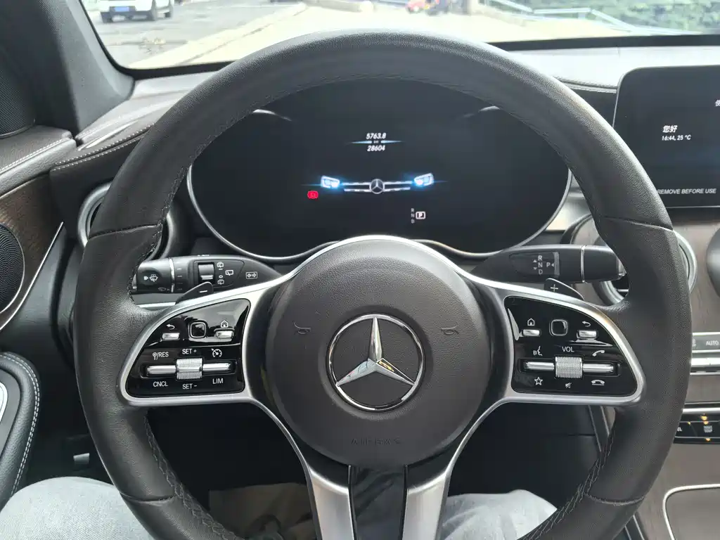 Mercedes-Benz GLC 2022 — фото 10