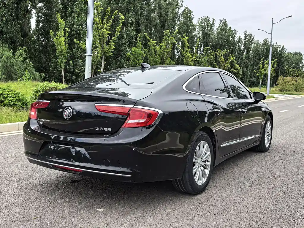 Buick LaCrosse 2018 — фото 22
