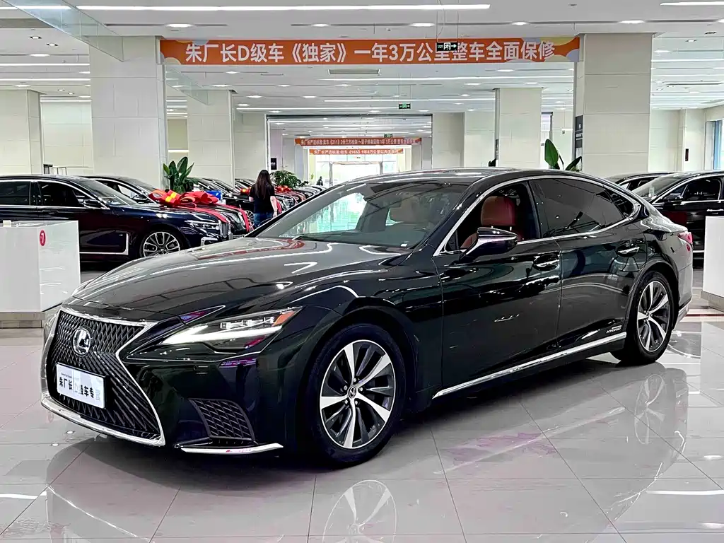 Lexus LS 2022