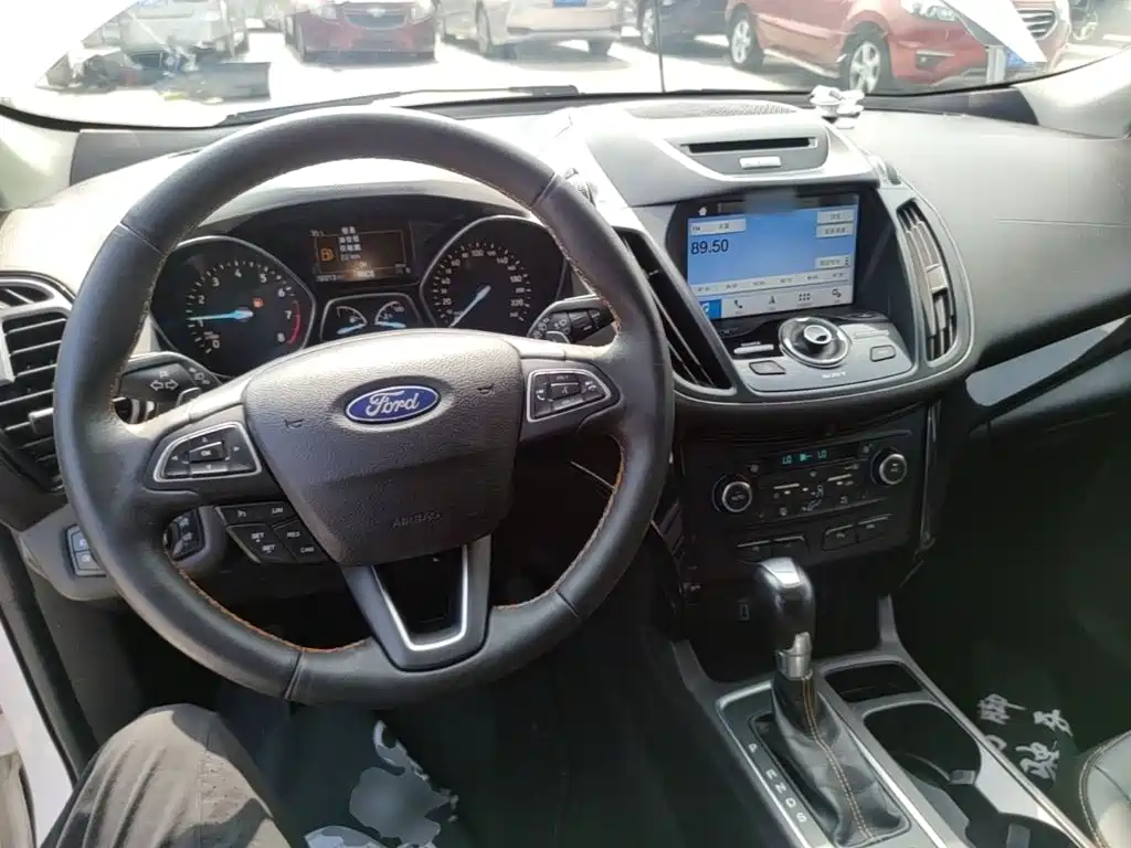 Ford Kuga 2017 — фото 10
