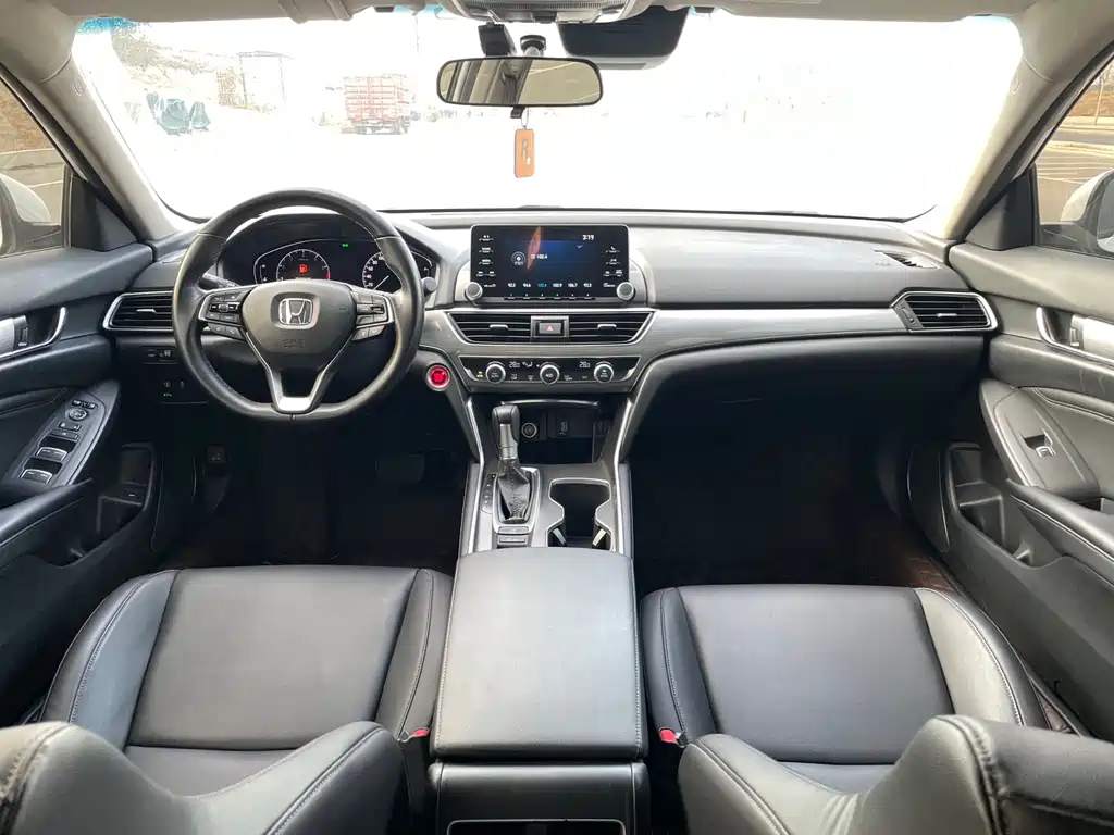 Honda Accord 2021 — фото 19