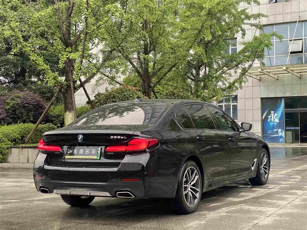 BMW 5 Series New Energy 2022 — фото 16