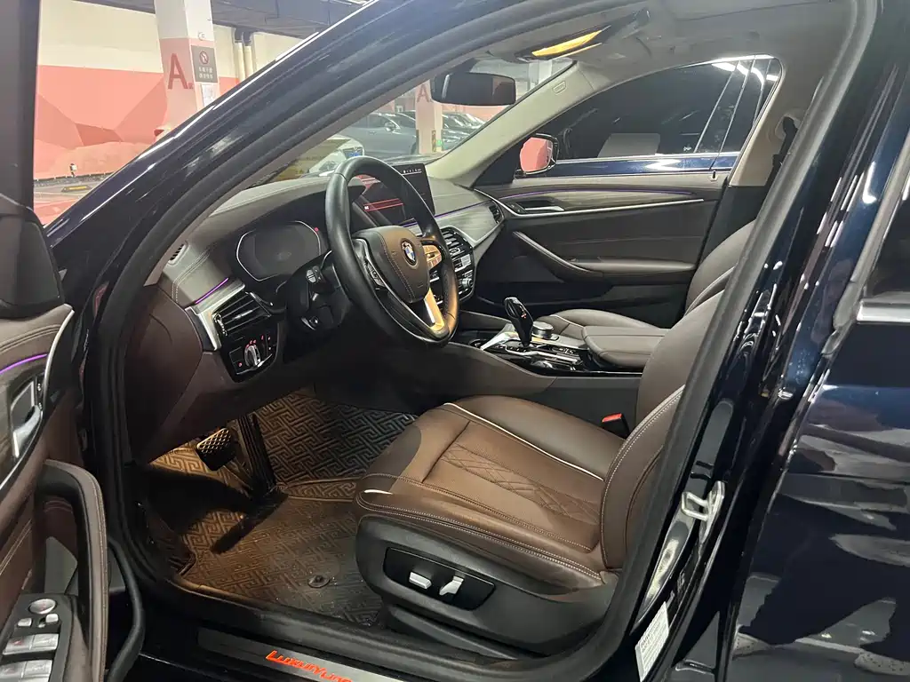 BMW 5 Series 2021