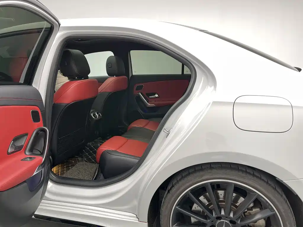Mercedes-Benz A-Class AMG 2021 — фото 19