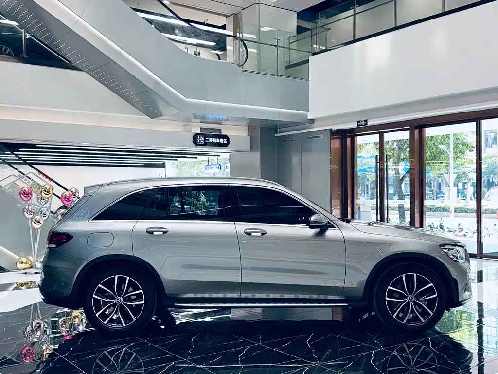 Mercedes-Benz GLC 2021