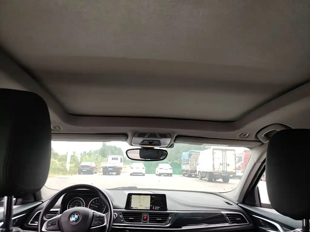 BMW 1 Series 2017 — фото 18