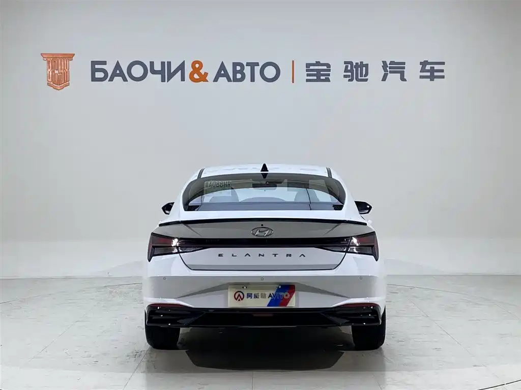 Hyundai Elantra 2023 — фото 25