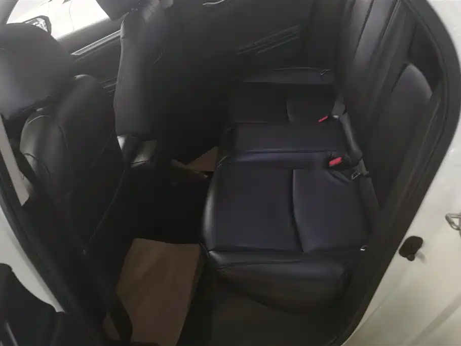 Honda Civic 2019 — фото 11