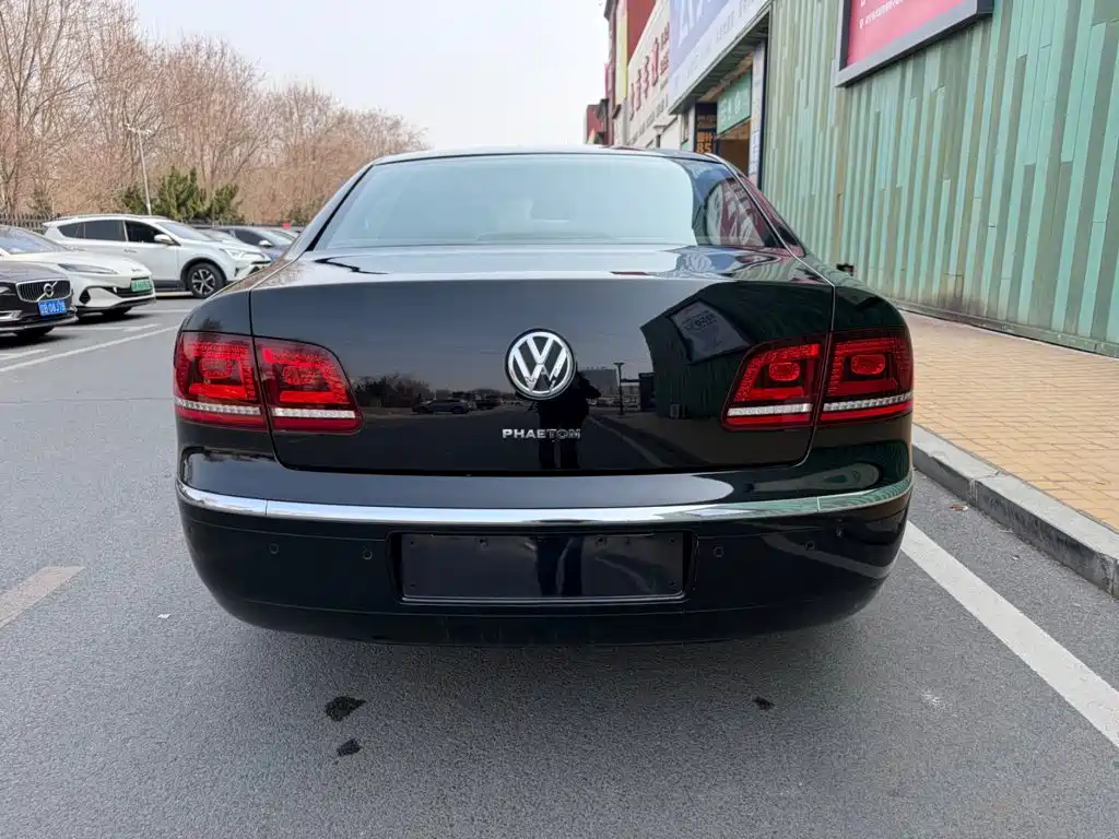 Volkswagen Phaeton 2015 — фото 10