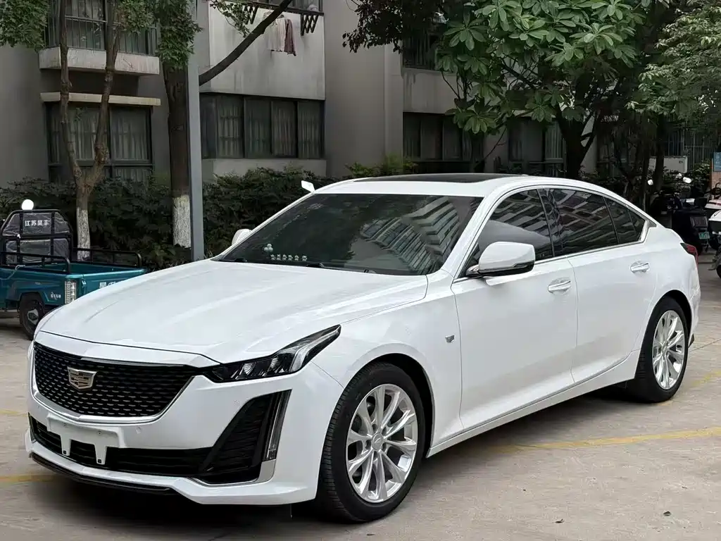Cadillac CT5 2023 — фото 1