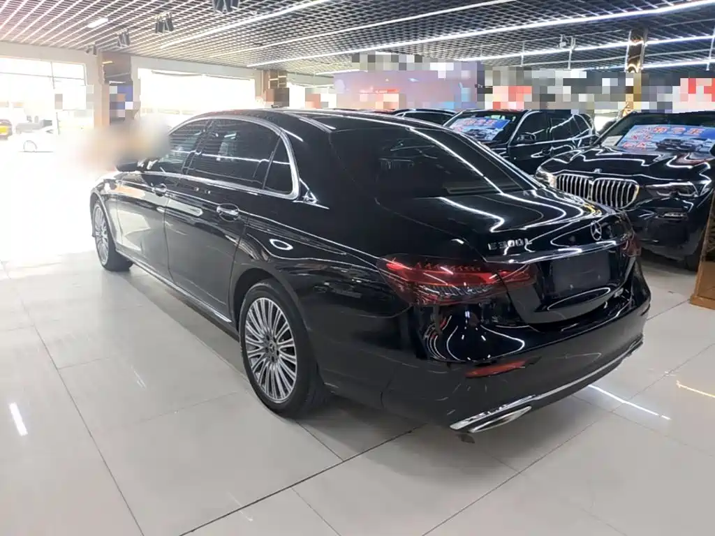 Mercedes-Benz E-Class 2023